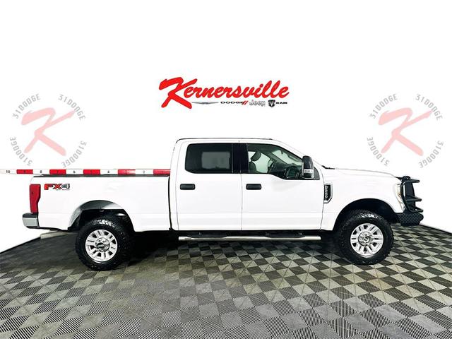 Photo of 2019 Oxford White Ford F-250