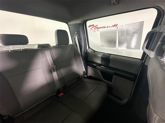Photo of 2019 Oxford White Ford F-250