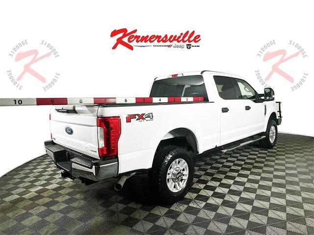 Photo of 2019 Oxford White Ford F-250