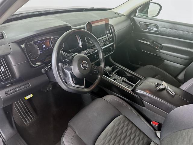 Photo of 2022 Super Black Nissan Pathfinder