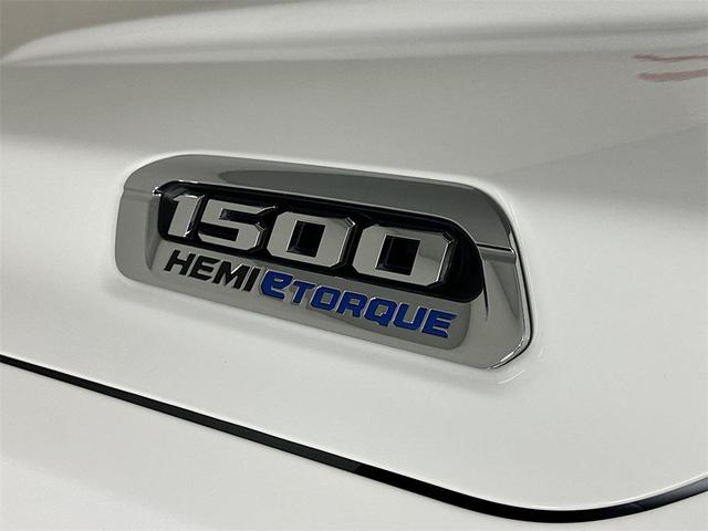 Photo of 2022 Bright White Clearcoat RAM 1500