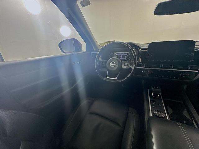Photo of 2022 Scarlet Ember Tintcoat Nissan Pathfinder