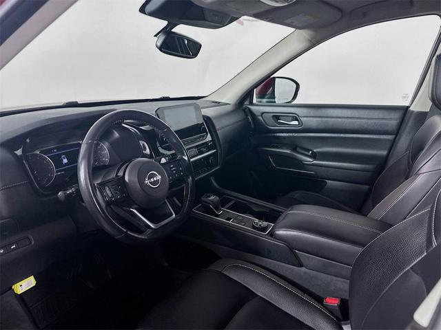 Photo of 2022 Scarlet Ember Tintcoat Nissan Pathfinder