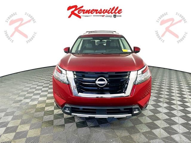 Photo of 2022 Scarlet Ember Tintcoat Nissan Pathfinder