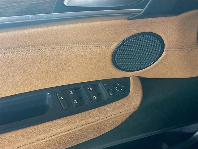 Photo of 2011 Red Metallic BMW X6