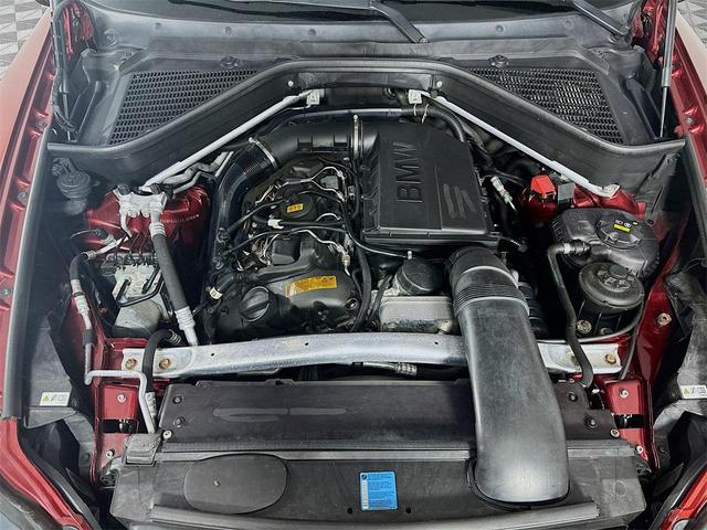 Photo of 2011 Red Metallic BMW X6