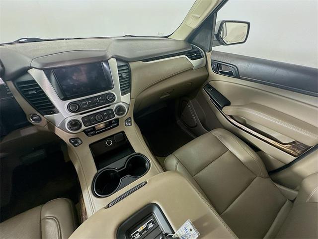Photo of 2017 White Frost Tricoat GMC Yukon