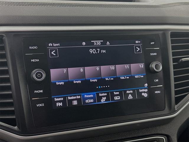 Photo of 2021 White Volkswagen Atlas