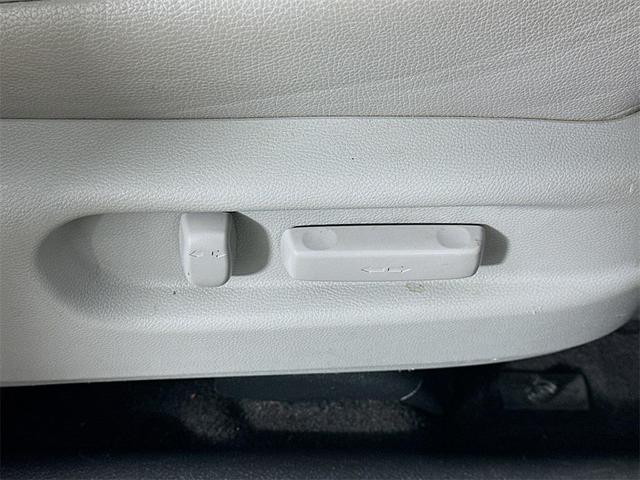 Photo of 2020 Lunar Silver Metallic Honda Pilot