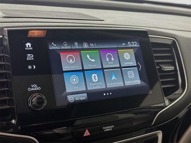 Photo of 2020 Lunar Silver Metallic Honda Pilot