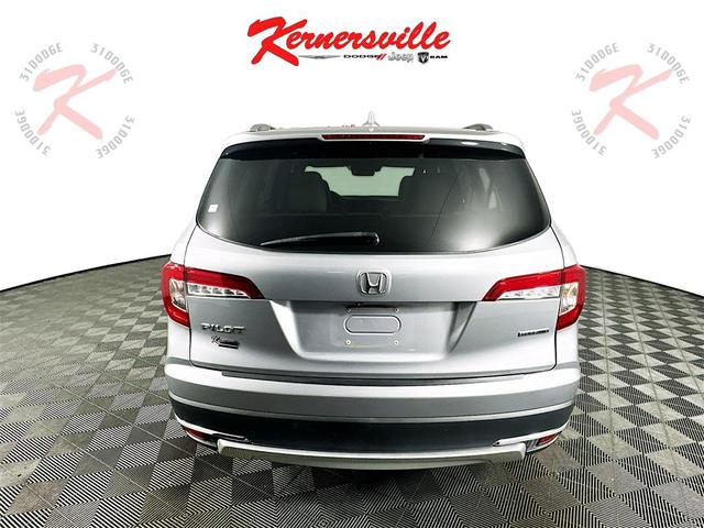 Photo of 2020 Lunar Silver Metallic Honda Pilot