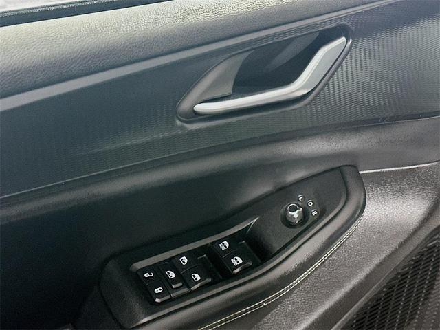 Photo of 2023 Baltic Gray Metallic Clearcoat Jeep Grand Cherokee L