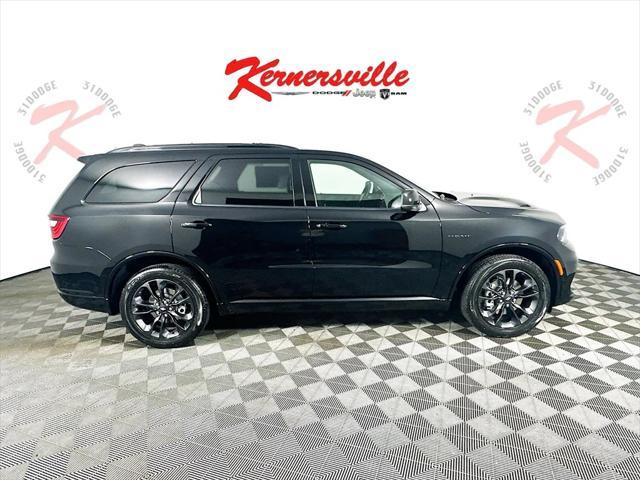 Photo of 2025 DB Black Clearcoat Dodge Durango