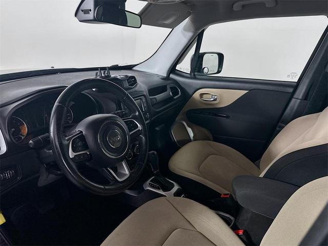 Photo of 2016 Black Jeep Renegade
