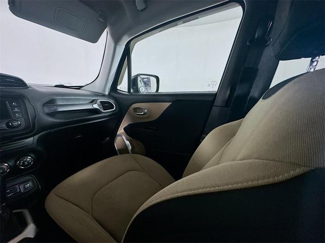 Photo of 2016 Black Jeep Renegade