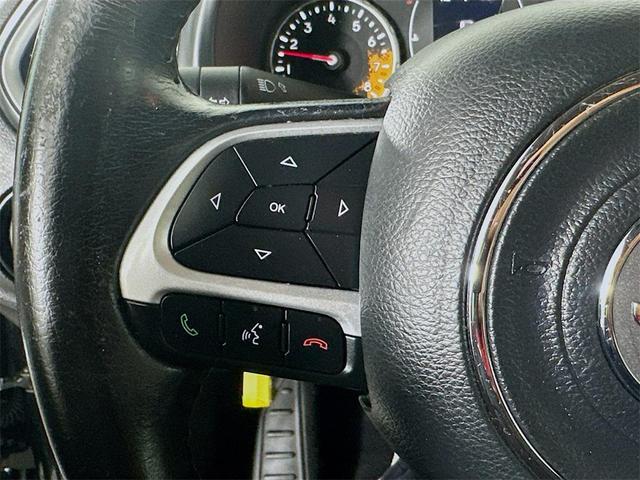 Photo of 2016 Black Jeep Renegade