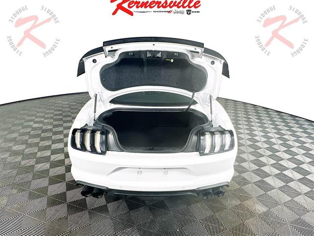 Photo of 2021 Oxford White Ford Mustang