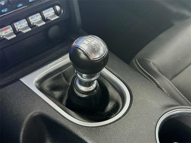 Photo of 2021 Oxford White Ford Mustang