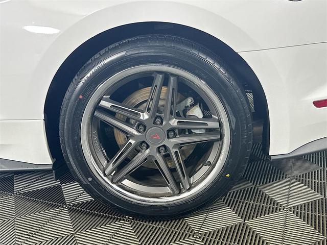 Photo of 2021 Oxford White Ford Mustang