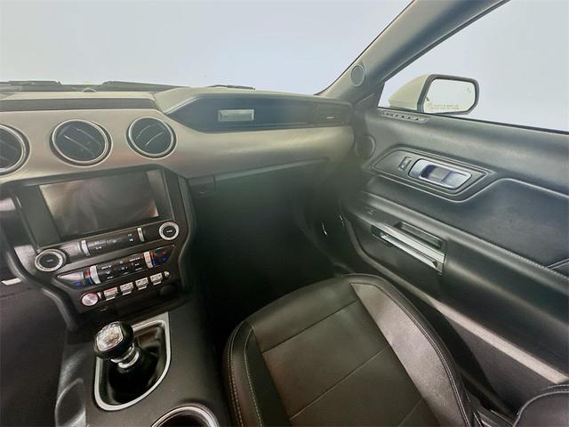 Photo of 2021 Oxford White Ford Mustang