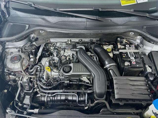 Photo of 2023 Silver Metallic Volkswagen Taos