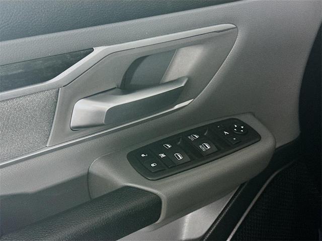 Photo of 2020 Patriot Blue Pearlcoat RAM 1500