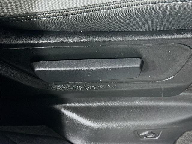 Photo of 2020 Patriot Blue Pearlcoat RAM 1500