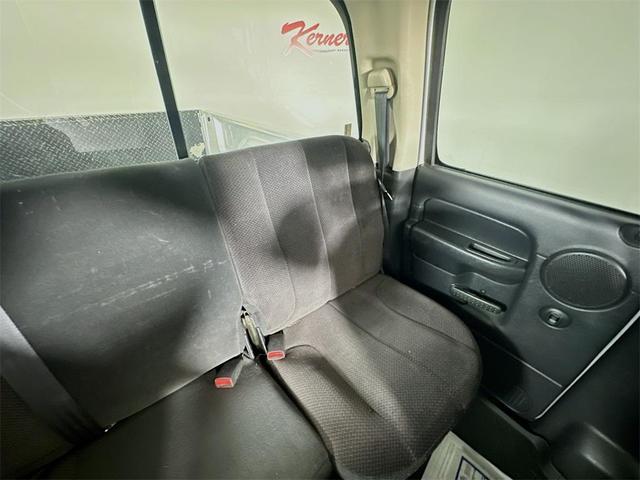 Photo of 2003 Bright Silver Metallic Clearcoat Dodge Ram 2500
