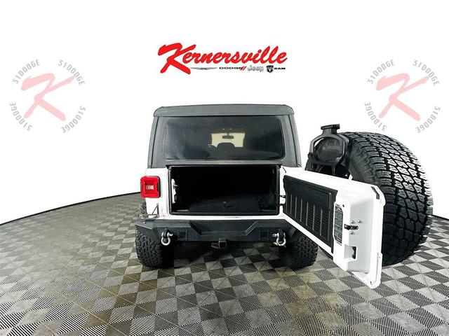 Photo of 2019 Bright White Clearcoat Jeep Wrangler Unlimited