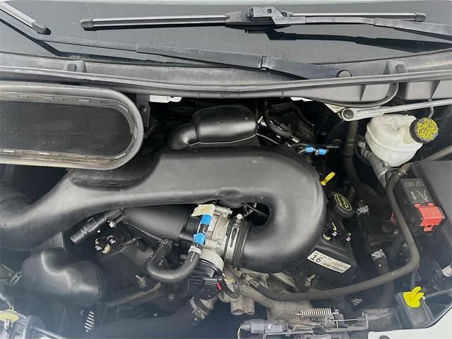 Photo of 2018 Oxford White Ford Transit-250