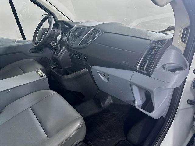 Photo of 2018 Oxford White Ford Transit-250
