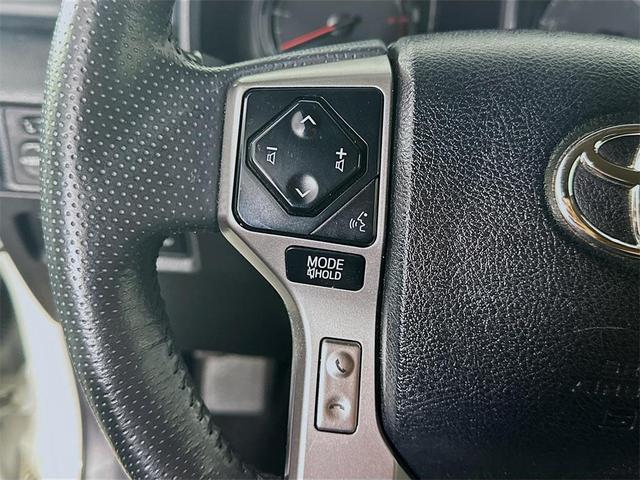 Photo of 2022 White Toyota 4Runner