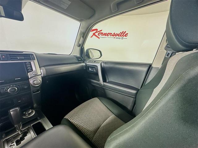 Photo of 2022 White Toyota 4Runner