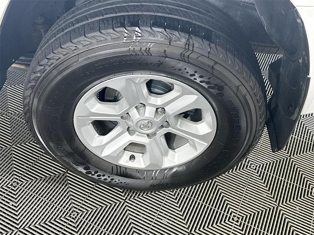 Photo of 2022 White Toyota 4Runner