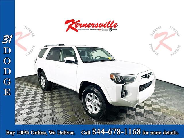 Photo of 2022 White Toyota 4Runner