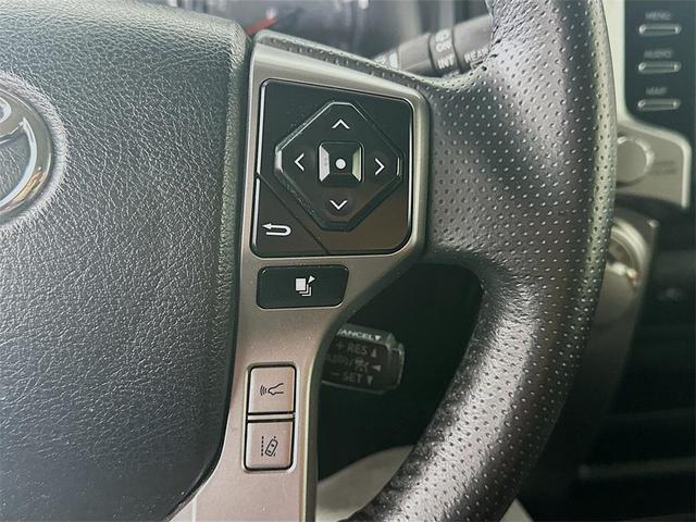 Photo of 2022 White Toyota 4Runner