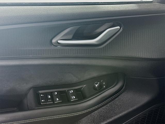 Photo of 2023 Bright White Clearcoat Jeep Grand Cherokee L