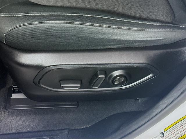 Photo of 2023 Bright White Clearcoat Jeep Grand Cherokee L