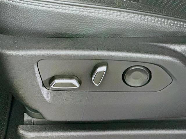 Photo of 2022 Onyx Black GMC Yukon