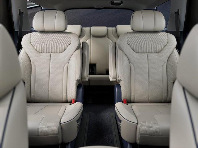 Photo of 2025 Hyper White Hyundai PALISADE