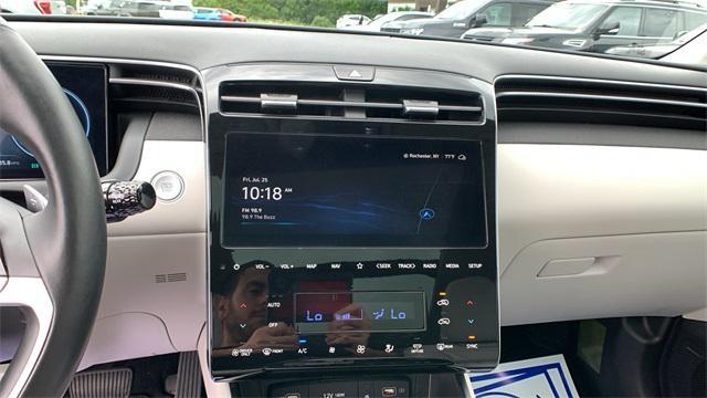 Photo of 2024 Amazon Gray Hyundai TUCSON Hybrid