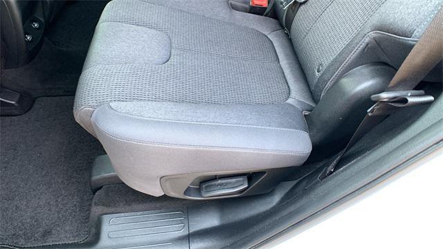 Photo of 2022 Quartz White Hyundai SANTA FE
