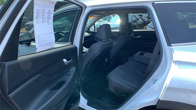 Photo of 2022 Quartz White Hyundai SANTA FE