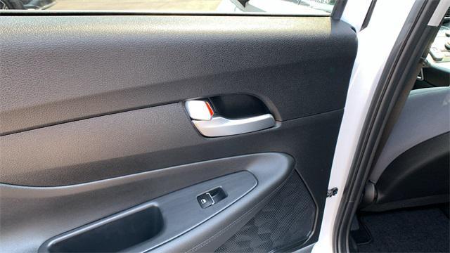 Photo of 2022 Quartz White Hyundai SANTA FE