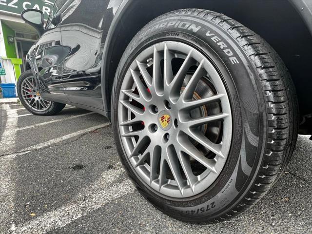 Photo of 2016  Porsche Cayenne