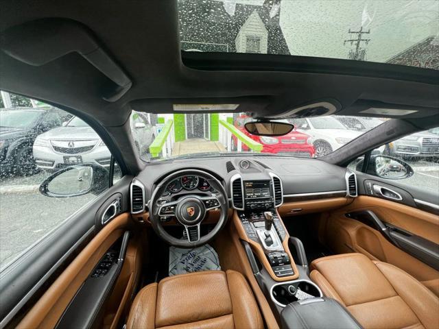 Photo of 2016  Porsche Cayenne