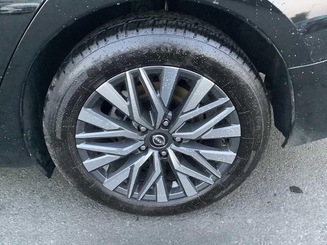 Photo of 2023 Black Nissan Altima