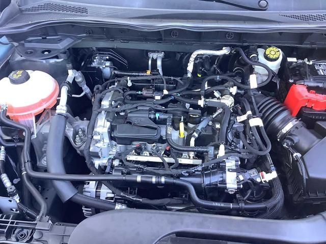Photo of 2022 Agate Black Metallic Ford Escape