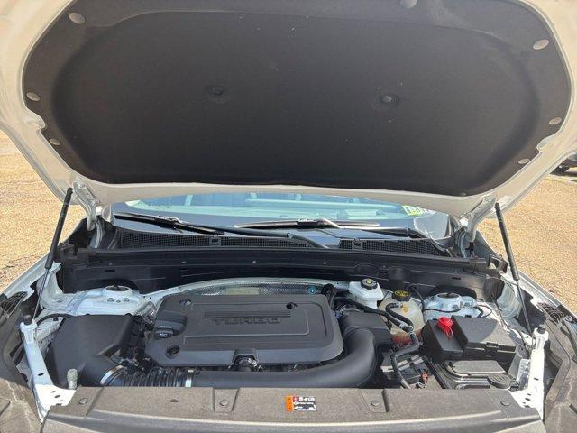 Photo of 2024 Summit White Buick Envision