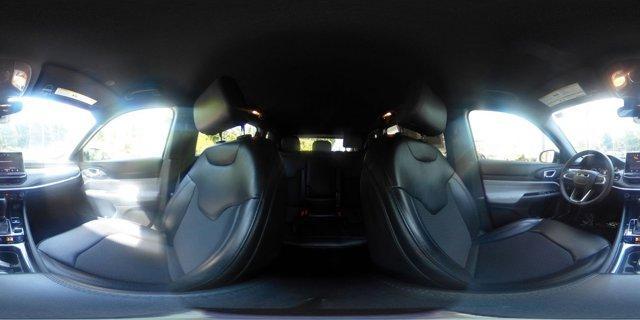 Photo of 2023 Bright White Clearcoat Jeep Compass